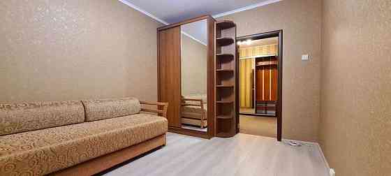 Оренда Квартира 3-кімнатна, 10/12 поверх на Харьковское шоссе Київ