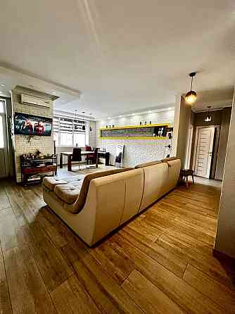 Продаж Квартира 2-кімнатна, 2/14 поверх на Нивська вул., д. 4-Г Kiev