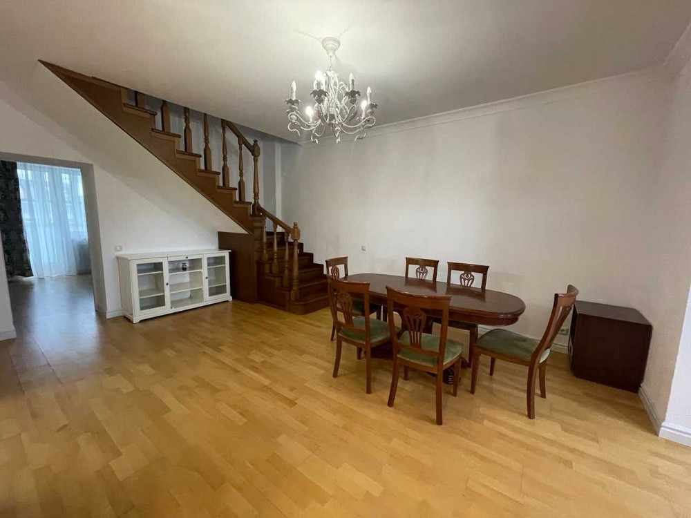 Продаж Квартира 5-кімнатна, 8/10 поверх на Олександра Кониського вул., д. 52-58 Київ - фото 1