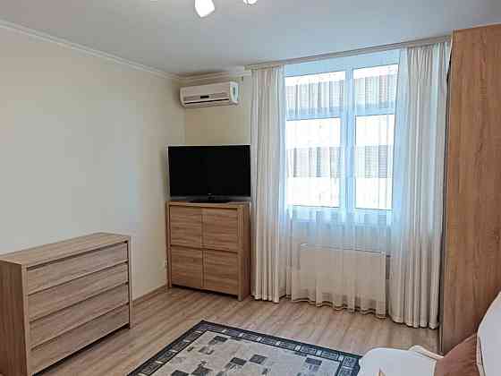 Оренда Квартира 1-кімнатна, 7/25 поверх на вул. Сімї Кульженків, 35 Київ