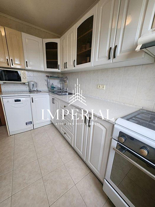 Продаж Квартира 4-кімнатна, 6/9 поверх на вул. Салютна Київ - фото 4