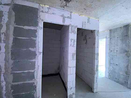 Продаж Квартира 3-кімнатна, 4/8 поверх на вул. Дубенська Kremenets'