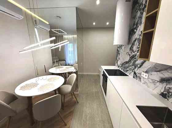 Продаж Квартира 2-кімнатна на ул. Краснова, 1а Одесса