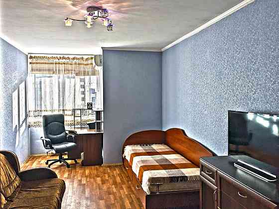 Оренда Квартира 1-кімнатна, 13/15 поверх на Бажана, 1м Киев