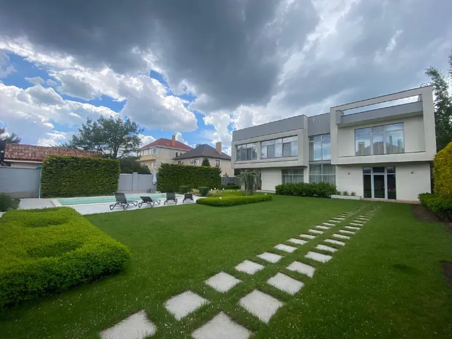 Продаж 2-поверховий Будинок з ділянкою 10 сот 450 кв.м 4 кімн. на Дачна Одеса - фото 1