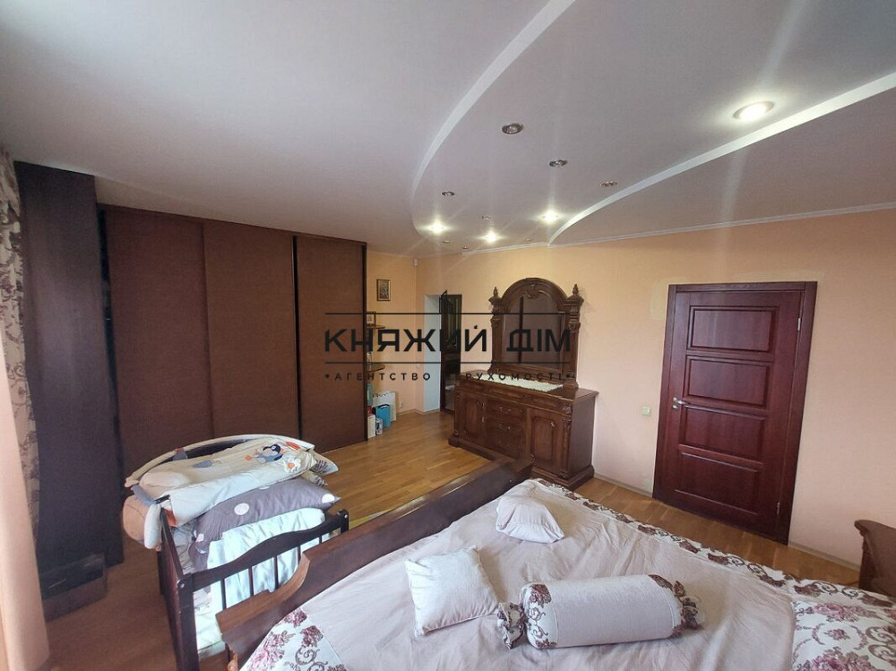 Продаж 3-х поверхового будинку в смт Калинівка. № 2211648 Калинівка (Богуславський район) - фото 16