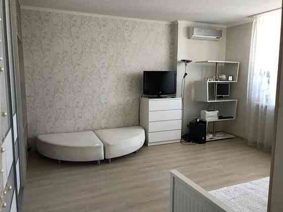 Оренда Квартира 2-кімнатна, 20/24 поверх на пр. Петра Григоренко, 22/20 Київ