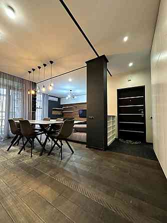 Продаж Квартира 3-кімнатна, 6/16 поверх на Регенераторна вул., д. 4, к.5 Киев