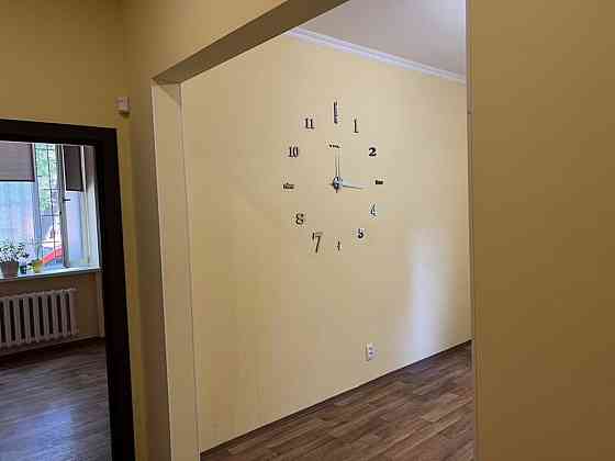 Оренда Квартира 3-кімнатна, 1/3 поверх на Арсенальная ул., 17 Kiev