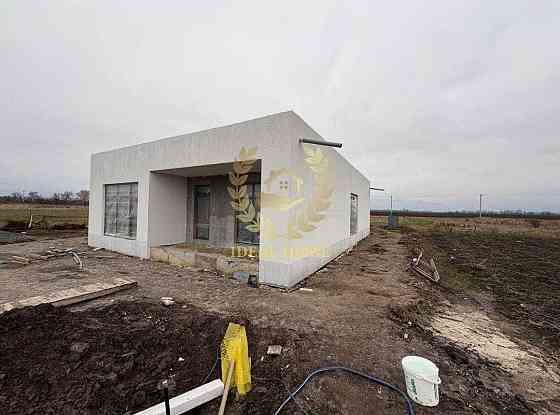 Продаж Будинок 3-кімнатний Kiev