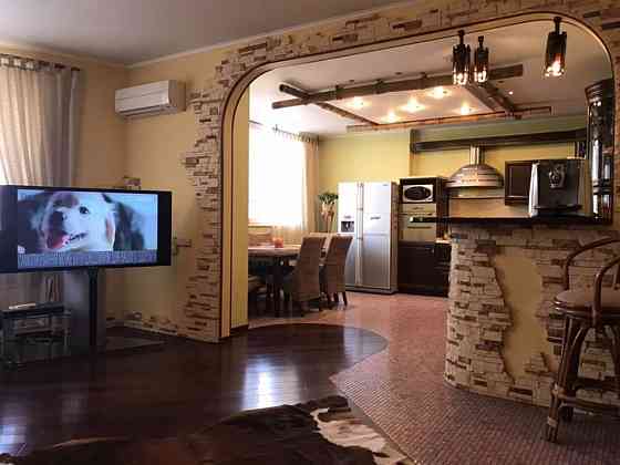 Оренда Квартира 3-кімнатна, 25/25 поверх на пр. Николая Бажана, 16 Киев