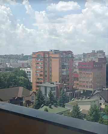 Продаж 2к квартири 70 кв. м на вул. Пирогова Ternopil'