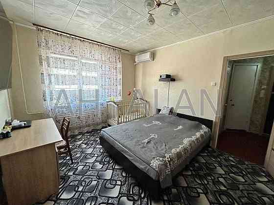 Продаж Квартира 1-кімнатна, 5/9 поверх на Володимира Івасюка вул., д. 42 Київ