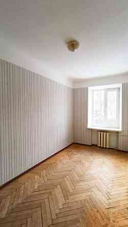 Продаж Квартира 2-кімнатна, 2/5 поверх на Берестейський вул., д. 128/2 Київ