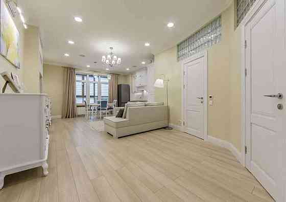 Оренда Квартира 3-кімнатна, 3/9 поверх на ул. Гоголевская Kiev