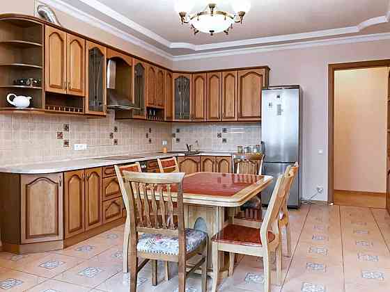 Оренда Квартира 3-кімнатна, 6/9 поверх на Гусовського, 11/11 Київ