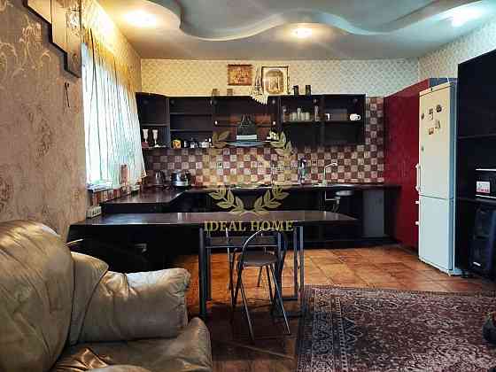 Продаж Будинок 8-кімнатний на Восточно-Дальняя ул., 14 Київ