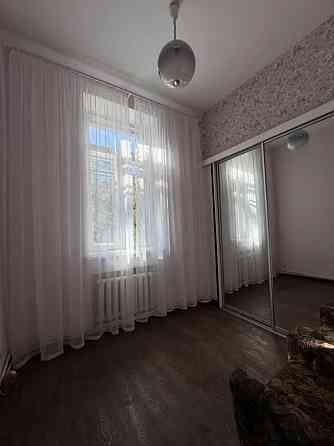 Продаж Квартира 4-кімнатна, 2/2 поверх на Канатная ул. Odessa