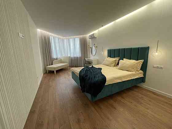 Продаж Квартира 4-кімнатна, 13/24 поверх на Княжий затон, 21 Kiev