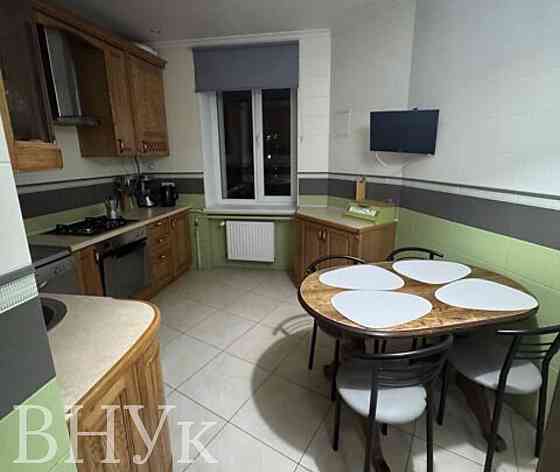 Продаж Квартира 3-кімнатна, 5/5 поверх на Соборна Вінниця