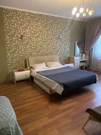 Оренда Квартира 1-кімнатна, 18/24 поверх на пр. Николая Бажана Киев