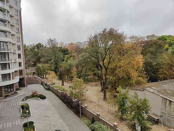 Продаж Квартира 3-кімнатна, 4/12 поверх на Французский б-р, 29а Одеса