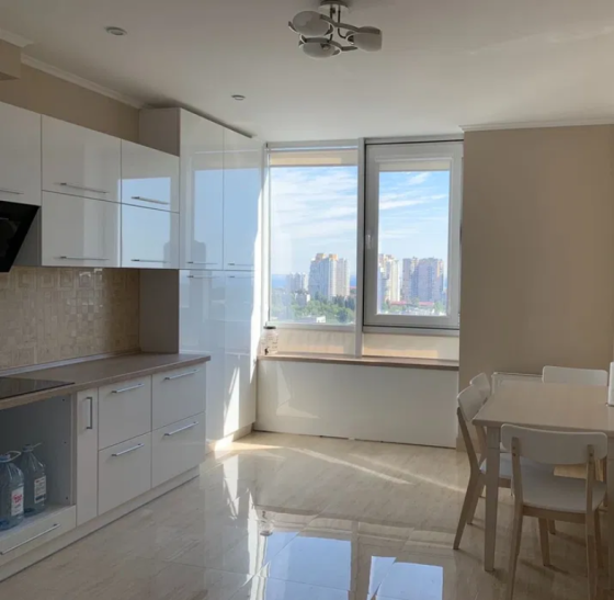 Продам квартиру в Звездном городке Одеса