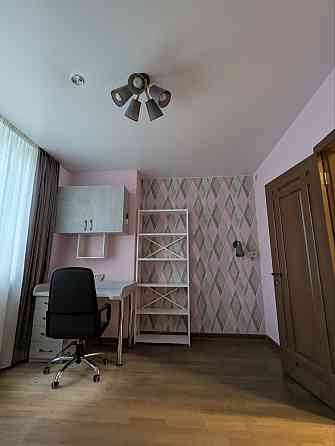 Продаж Квартира 3-кімнатна, 20/24 поверх на Ахматової Анни вул., д. 30 Kiev