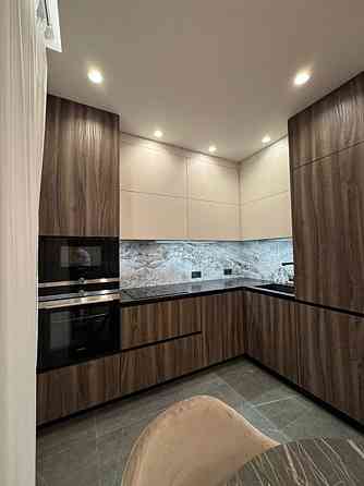 Продаж Квартира 3-кімнатна, 22/24 поверх на Джона Маккейна, 1б Kiev