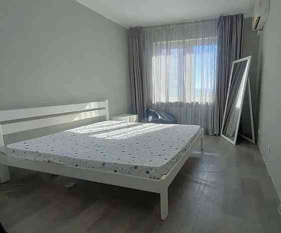 Оренда Квартира 1-кімнатна, 20/25 поверх на ул. Григория Ващенко, 7 Київ