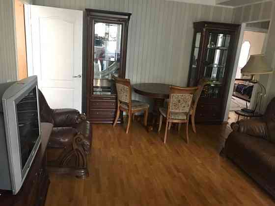 Оренда Квартира 3-кімнатна, 3/9 поверх на ул. Русановская Набережная, 12 Kiev