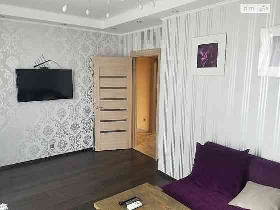 Оренда Квартира 2-кімнатна, 10/16 поверх на Анатолія Петрицького, 13 Київ