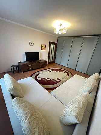 Оренда Квартира 1-кімнатна, 10/23 поверх на Миколи Бажана, 10 Київ