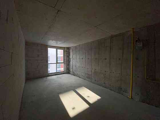 Продаж Квартира 3-кімнатна, 4/8 поверх на вул. Дубенська Kremenets'