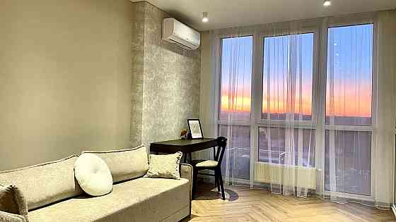 Продаж Квартира 2-кімнатна, 10/26 поверх на Родини Крістерів вул., д. 2 Київ