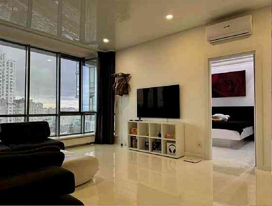 Продаж Квартира 1-кімнатна, 21/23 поверх на Дніпровська наб. вул., д. 14-Б Київ