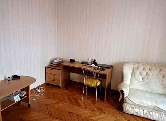 Продається 3-кімнатна квартира в с. Котовського Одеса