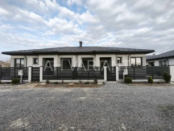 Продаж 1-поверховий Котедж з ділянкою 4.5 сот 127 кв.м 3 кімн. на Виноградна Минай