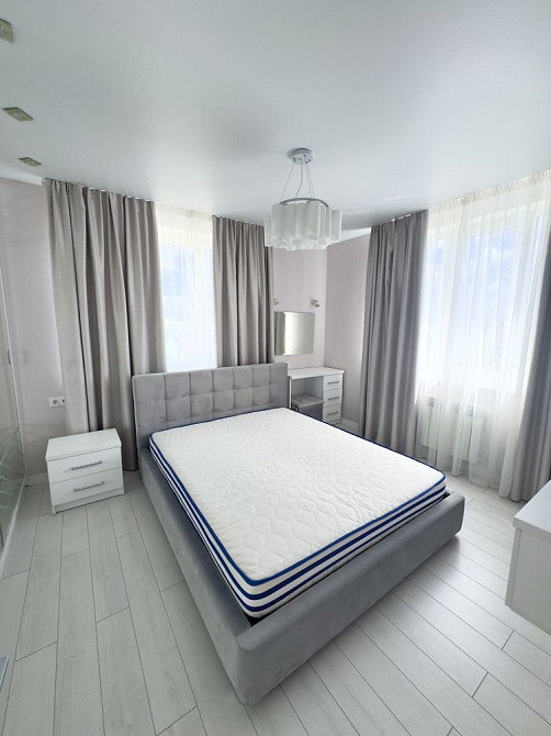 Продаж Квартира 3-кімнатна, 9/17 поверх на Миколи Руденка вул., д. 148в Київ - фото 1