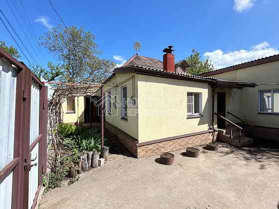 Продаж Будинок 5-кімнатний на вул. Новоприміський Харьков