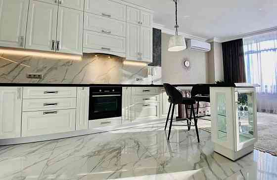 В продаже шикарная 3-х комнатная квартира на берегу моря Одесса