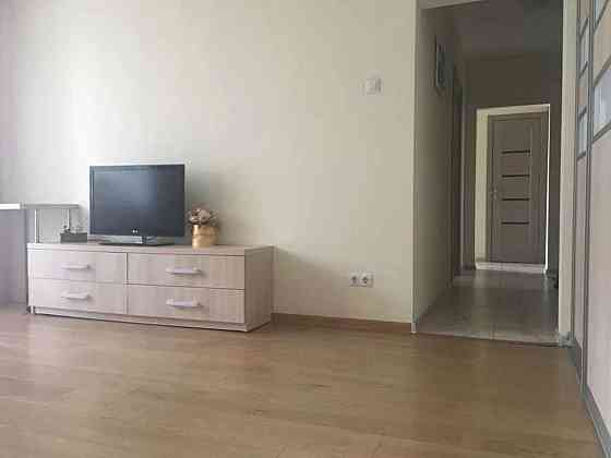 Оренда Квартира 2-кімнатна на ул. Ларисы Руденко, 15 Київ