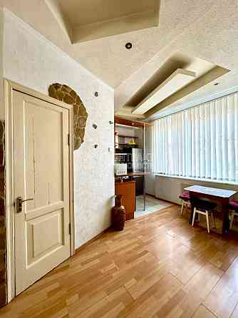 Продаж Квартира 3-кімнатна, 2/6 поверх на вул. Лермонтовська Харків