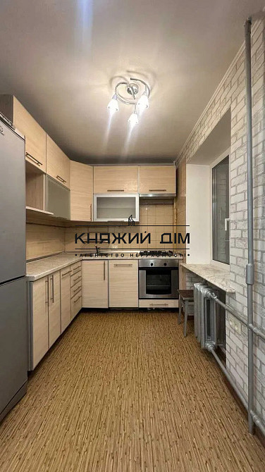 Продаж 3-кімнатної квартири з ремонтом на Виноградарі. № 21146536 Київ - фото 1