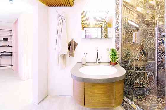 Продаж Квартира 1-кімнатна, 8/23 поверх на Михайла Максимовича вул. (Онуфрія Трутенка), 3г Kiev