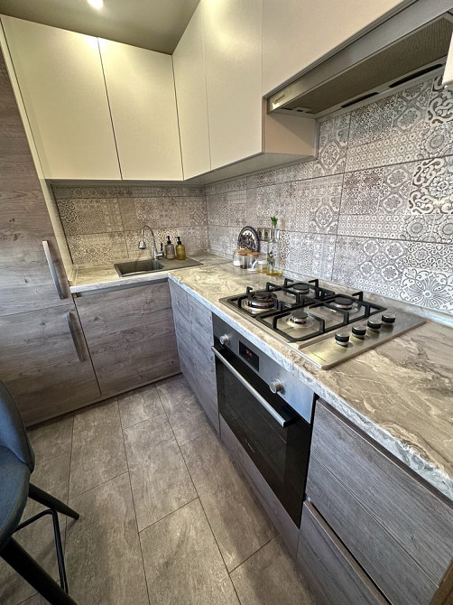 Продаж Квартира 3-кімнатна, 8/9 поверх на Берестейський вул., д. 148/1 Киев - изображение 2