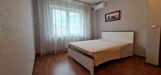 Оренда Квартира 1-кімнатна, 17/25 поверх на вул. Софії Русової, 7 Киев