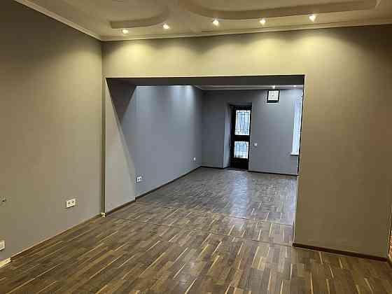 Оренда торгове приміщення на Старопортофранковская ул., 87 поверх - 1/2 Одесса