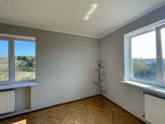 Продажа 2-этажный Дом с участком 23 сот 265 кв.м 5 комн. на липники Львов