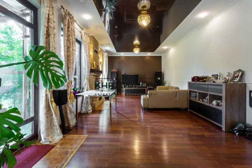 БЕЗ КОМИССИИ!!! Аренда отличного 2-х этажного дома в Новых Безрадичах. № 131169  - фото 1